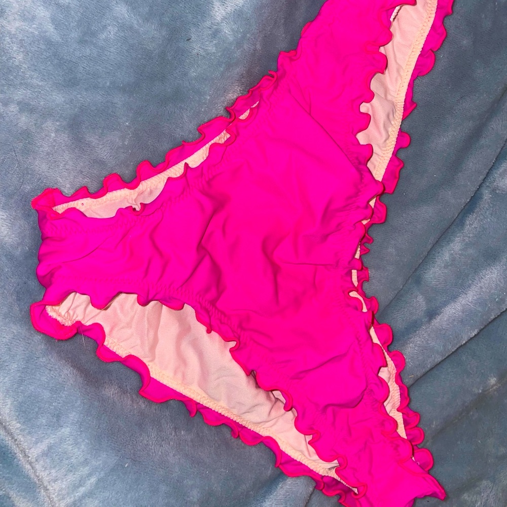 2 for $15 Women’s pink scrunch butt bikini bottoms.